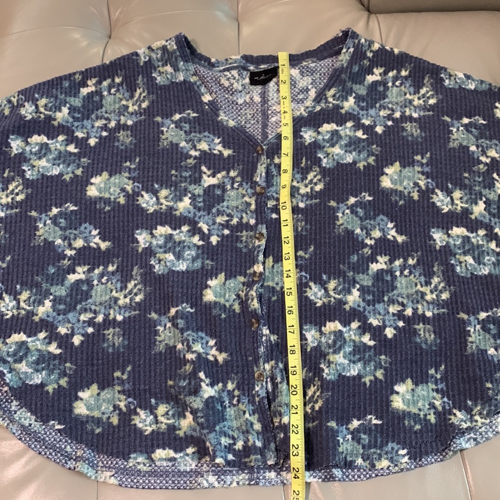 Out From Under Blue Floral Cardigan - Picture 5 of 7